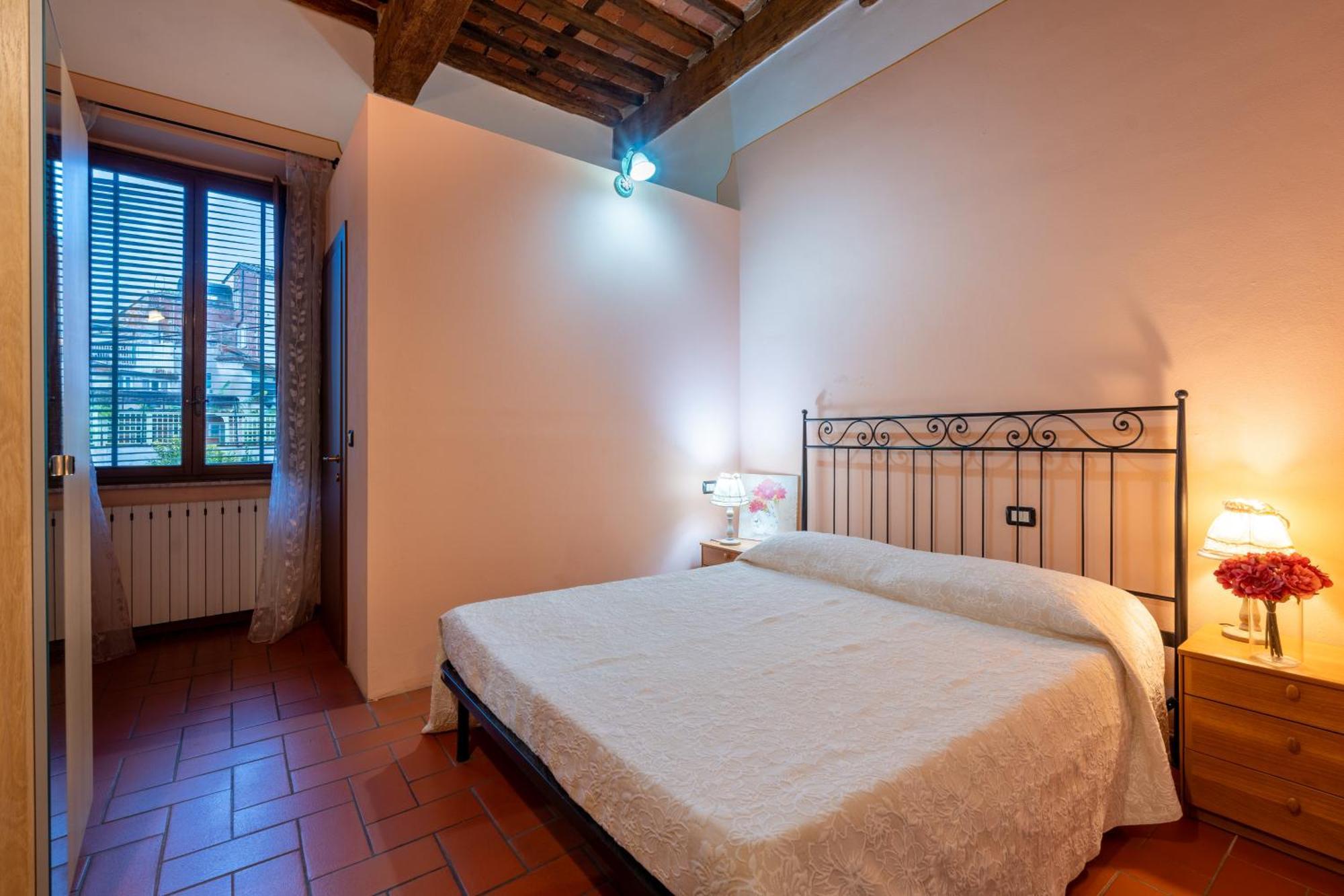 Apartment Anfiteatro Lucca Esterno foto